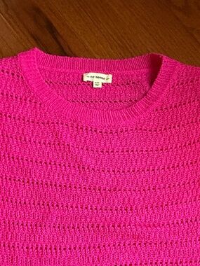 Hot pink, knit shirt